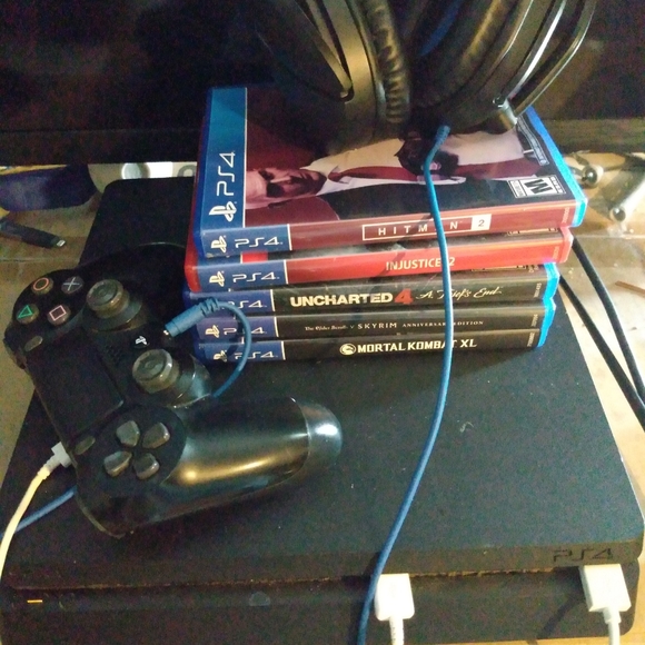 PS4 Remote Controller  PS4  Games  and headset